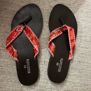 Muchacha brand size 40 beautiful red satin sandals